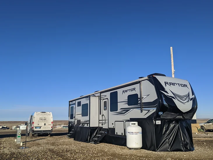 Camper skirting for winter