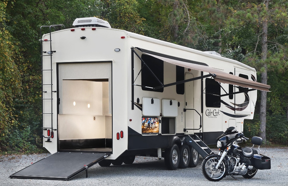 The best 5th wheel & travel trailer toy hauler